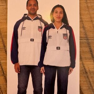 NEW Umbro USA White and Navy hooded windbreaker Jacket